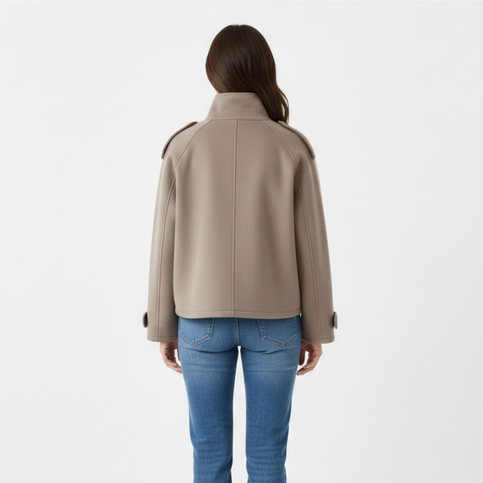 Blouson court en laine pour femme avec col montant et boutons contrastés