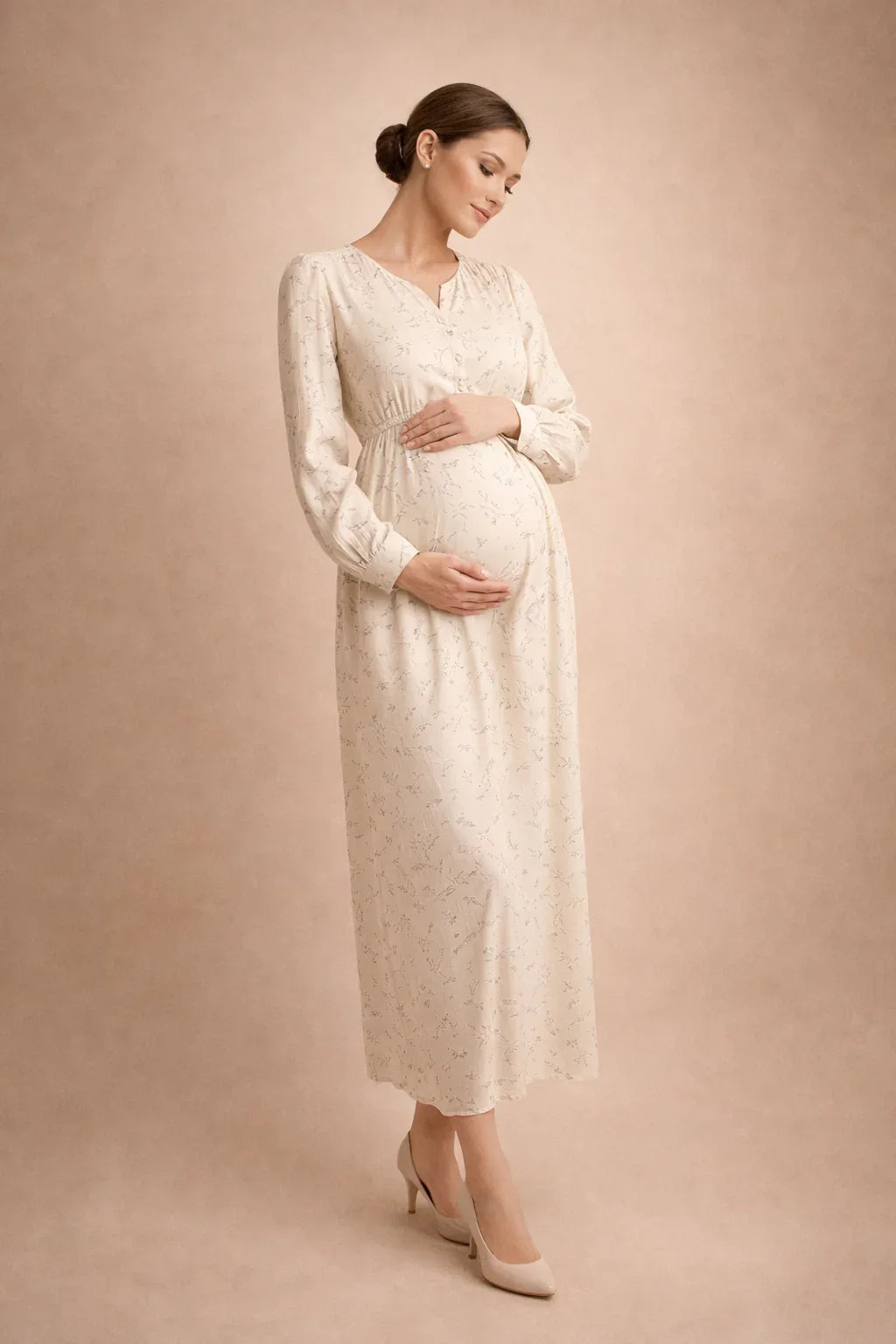 Vestido de embarazo largo con flores y talle imperio