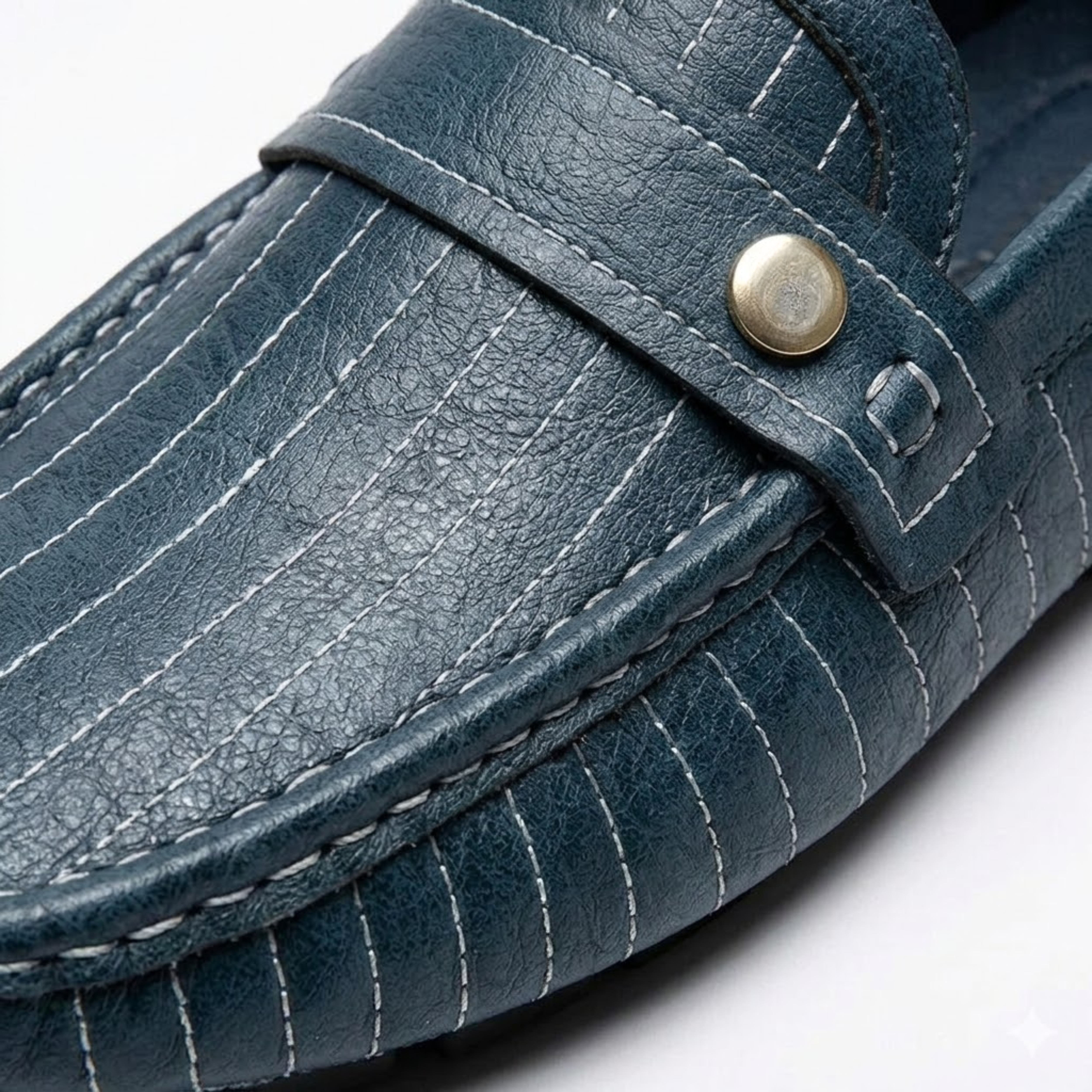 Mocassins en Cuir Véritable pour Hommes à Rayures et Bouton Décoratif à Enfiler