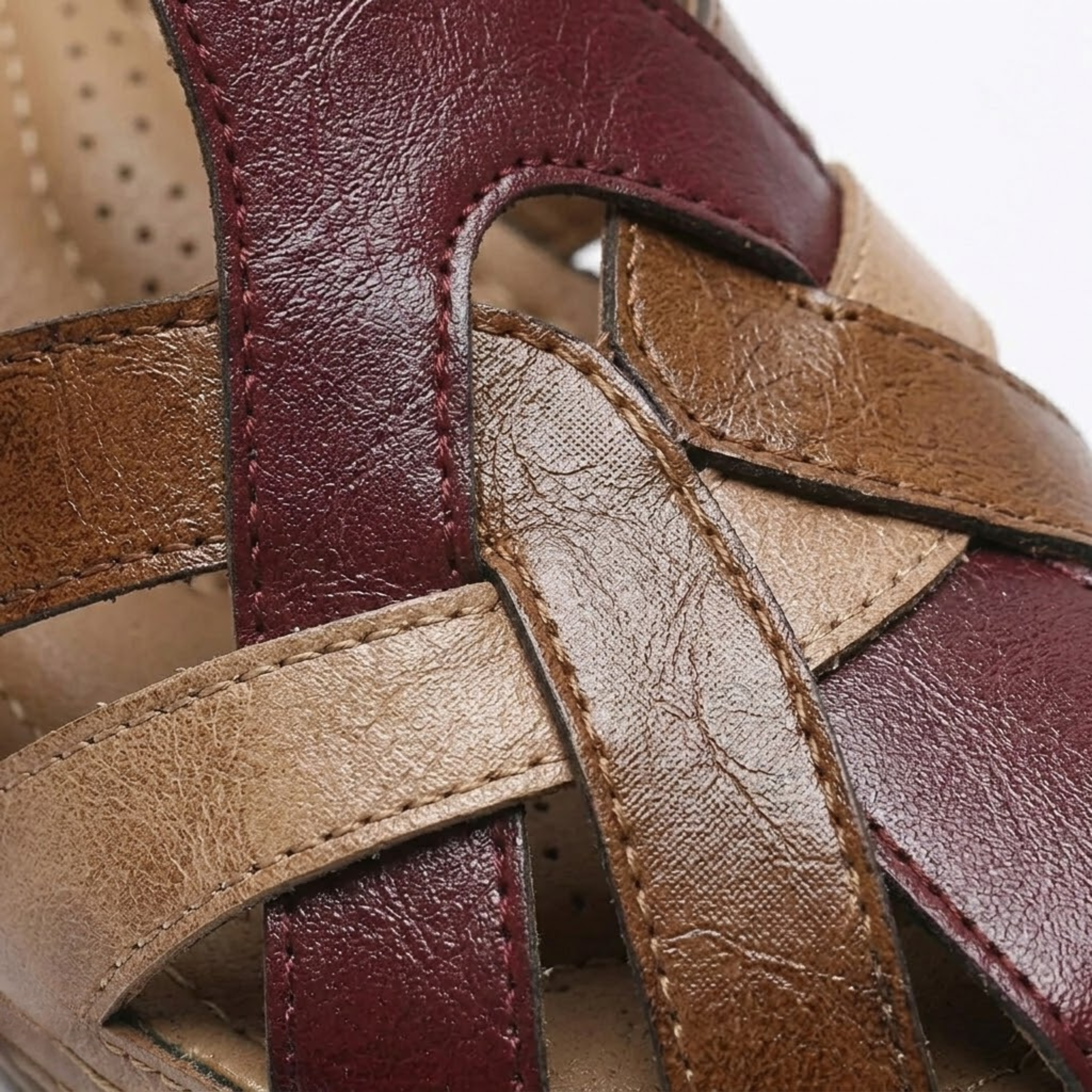 Sandales Gladiator pour Femmes en Cuir PU à Bout Fermé avec Semelle à Bas Compensé