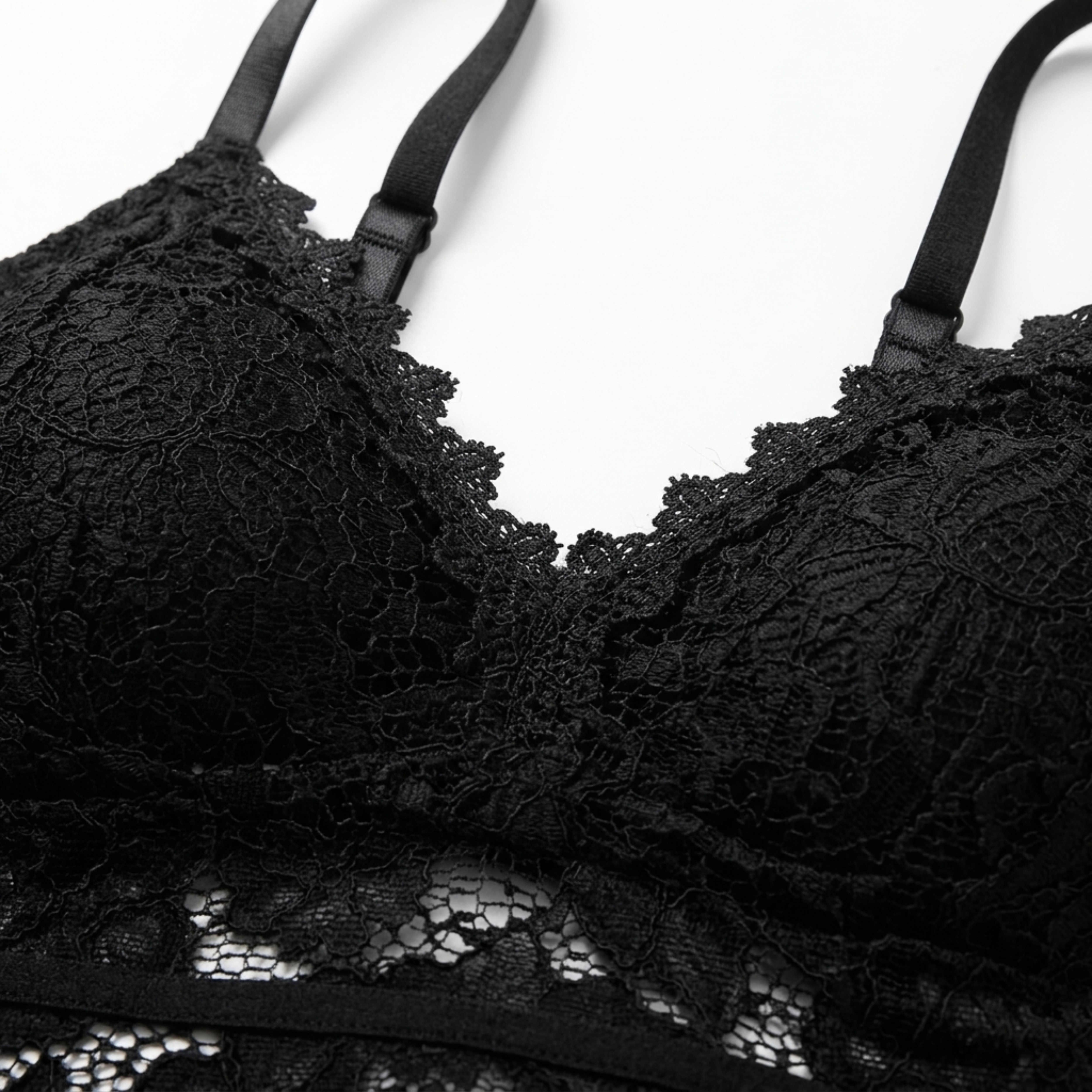 Haut court crop top pour femmes en dentelle — col en v — sortie chic