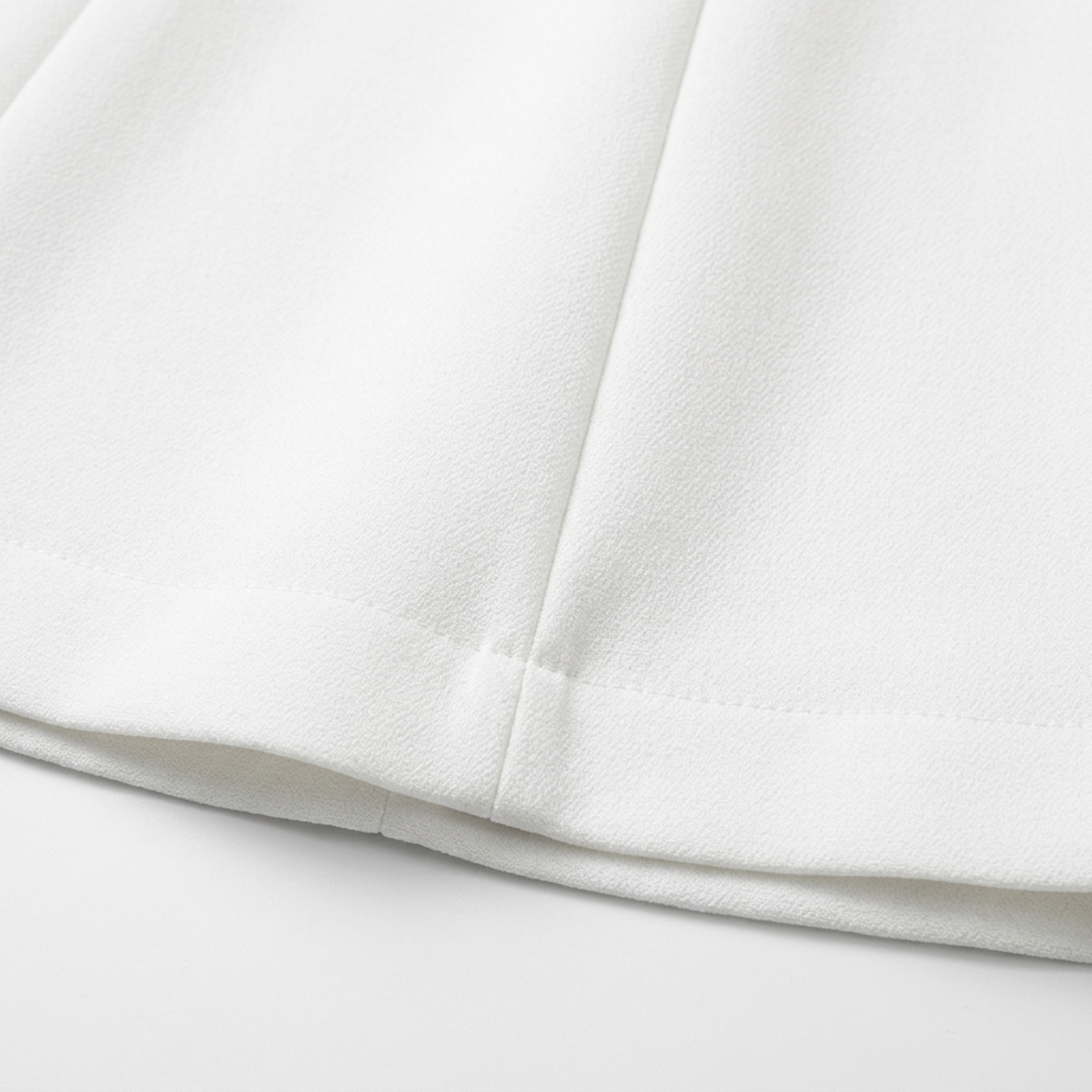 Robe courte pour femme — encolure carrée — tenue de soirée