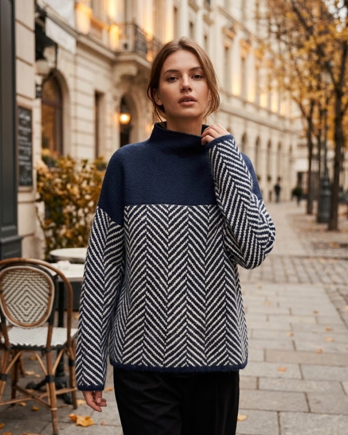 Dámský rolák - volný střih a ševronový vzor v elegantním ležérním stylu