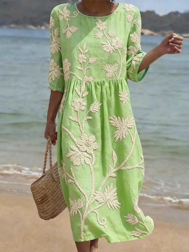 Robe femme midi brodée coupe fluide