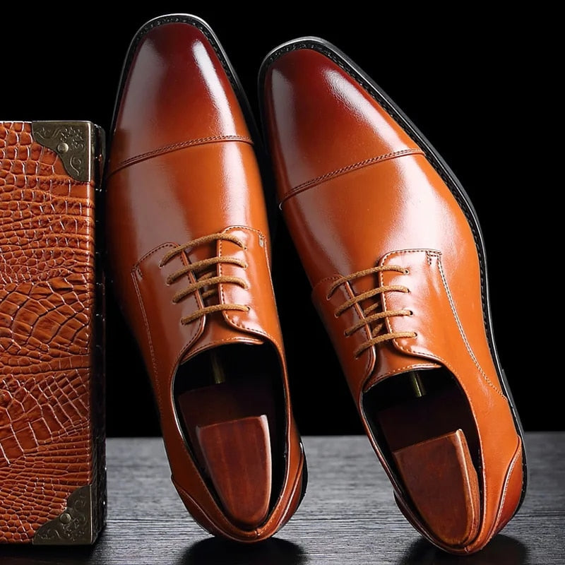 Herren-Oxfords aus Leder – Handgefertigt und klassisches Design