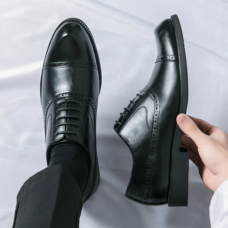 Herren-Lederschuhe – gepolsterte Sohle und zeitloser, raffinierter Stil