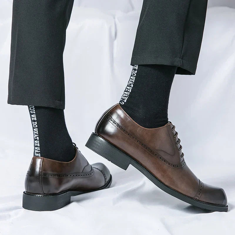 Herren-Lederschuhe – gepolsterte Sohle und zeitloser, raffinierter Stil