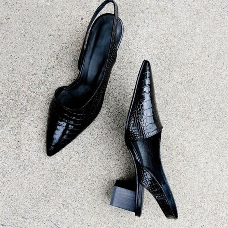 Chaussures à bout pointu pour femme - modèle destalonné à talon bas - soirée