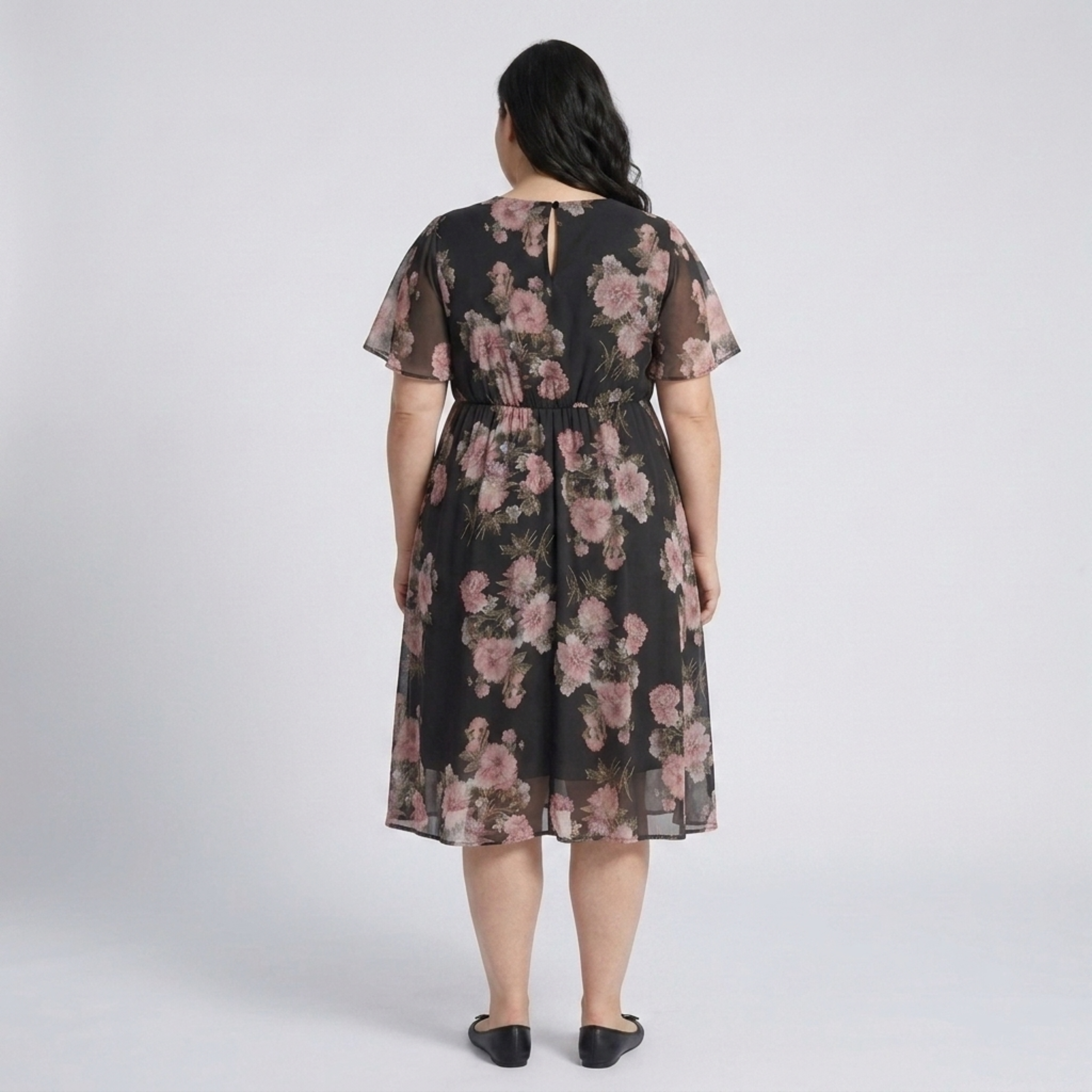 Robe mi-longue grande taille pour femme à col croisé et manches papillon
