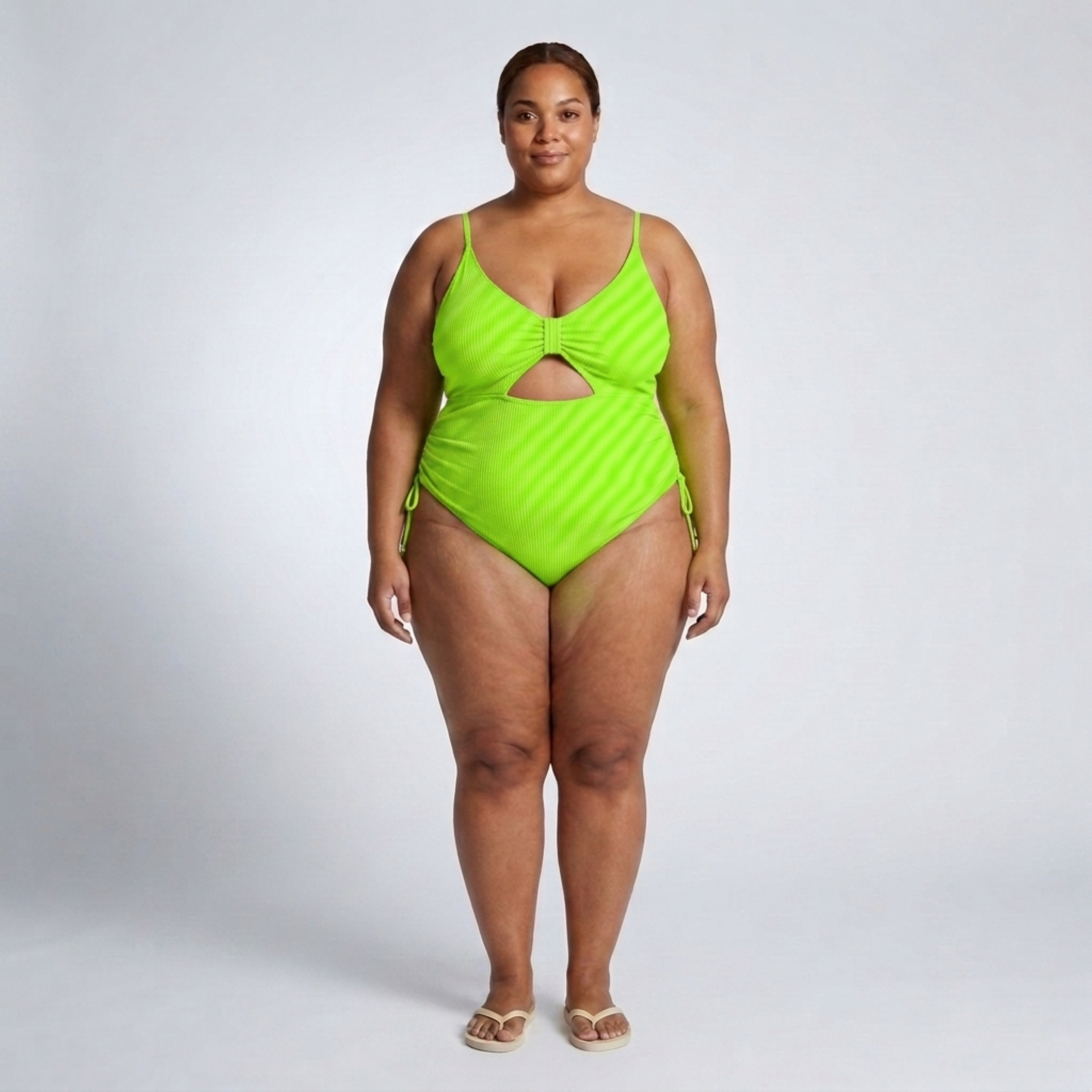 Maillot de bain une pièce grande taille pour femme avec découpe et fronces
