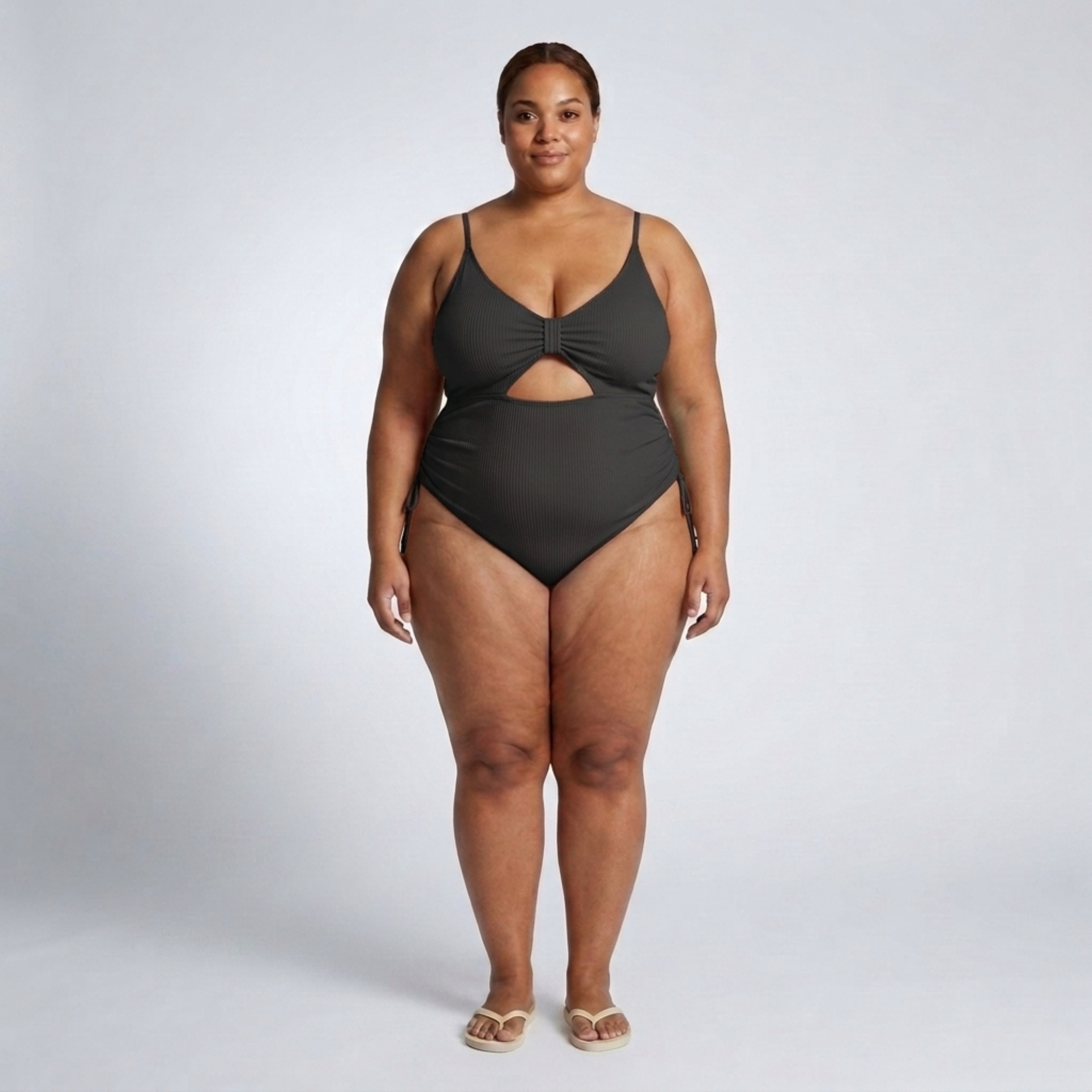 Maillot de bain une pièce grande taille pour femme avec découpe et fronces
