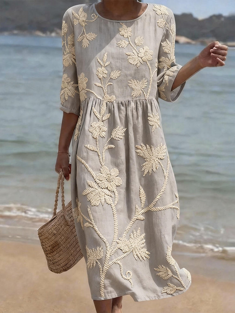 Robe femme midi brodée coupe fluide