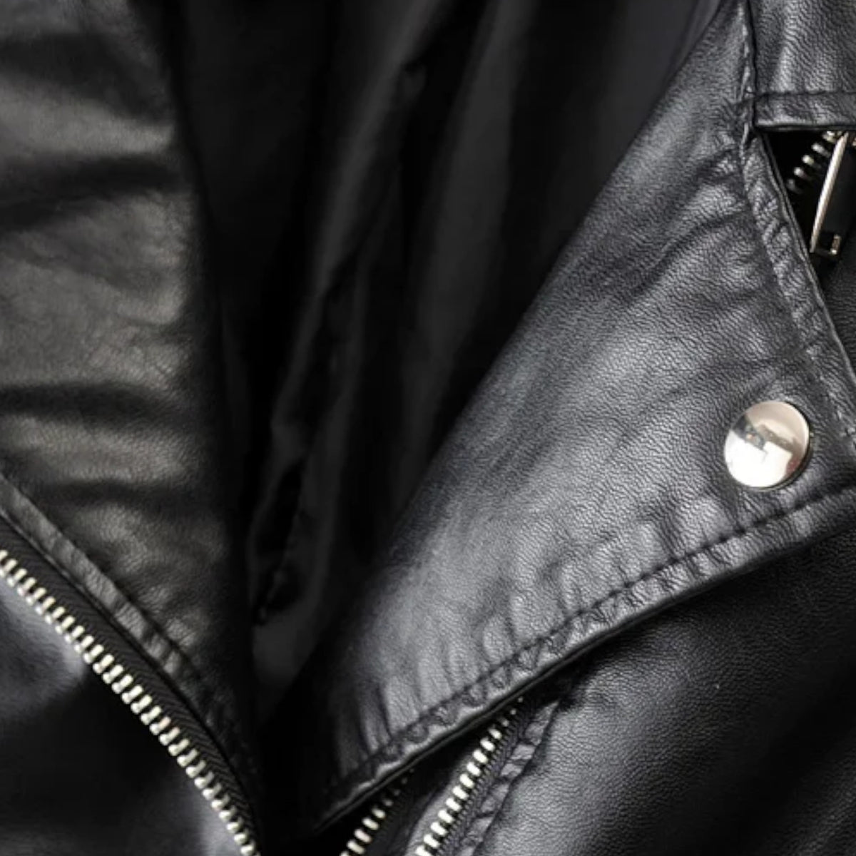 Ancienne Monde | Casaco Feminino Intemporal em Pele Design Biker