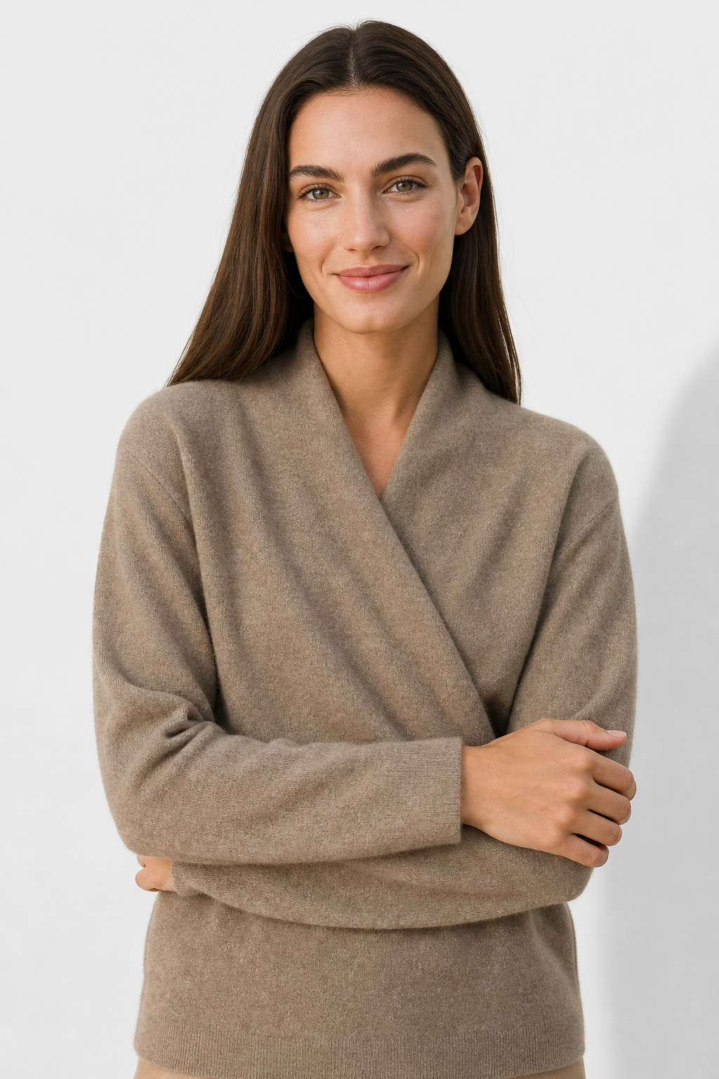 Pull en Cachemire Femme – Col V Cache-Cœur et Coupe Minimaliste Intemporelle