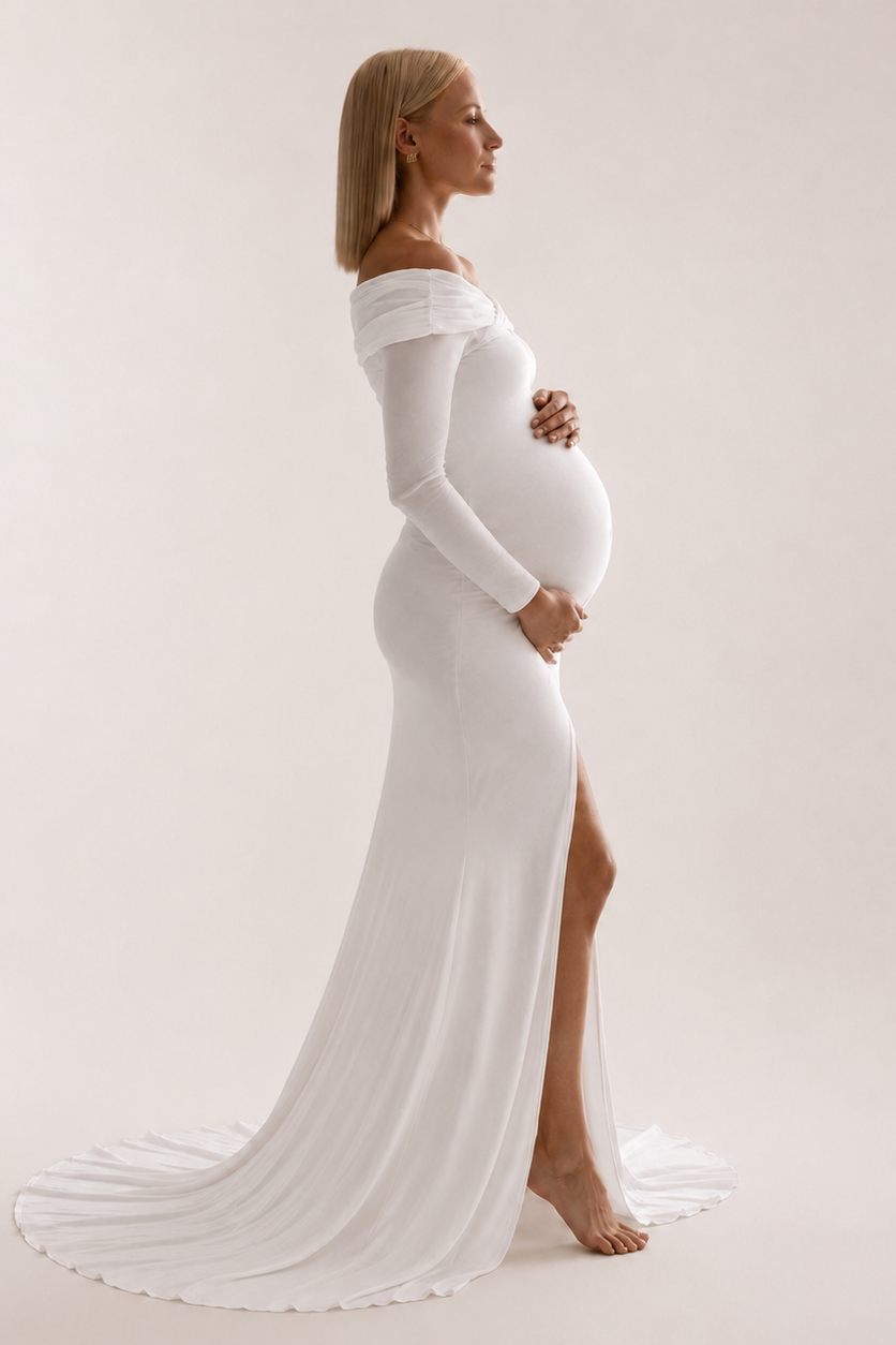 Langes Umstands-Kleid aus Baumwolle mit freiliegenden Schulterpolstern