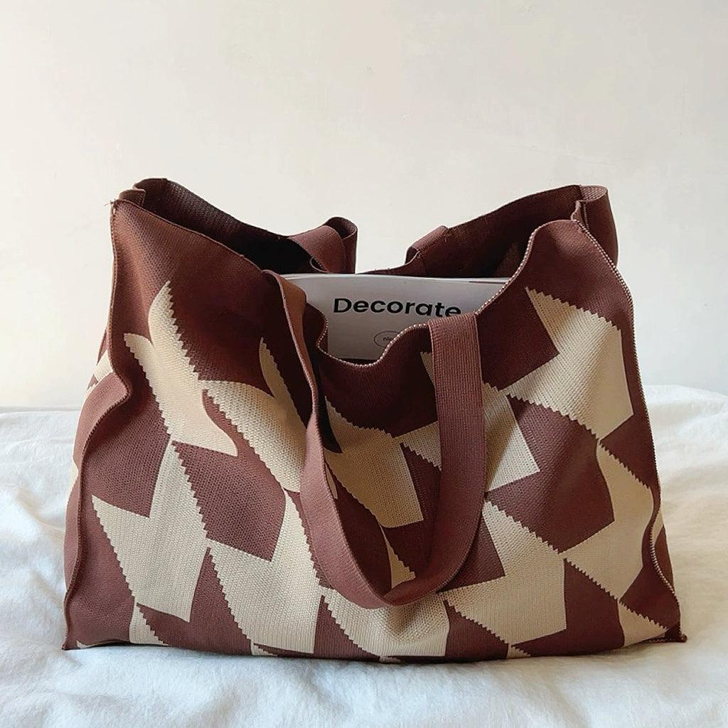 Totebag femme motif géométrique pratique